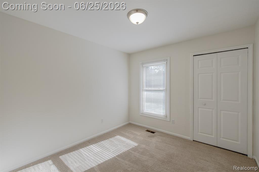 1665 Rosedale Street West Bloomfield, MI 48324 - Photo 20 of 40