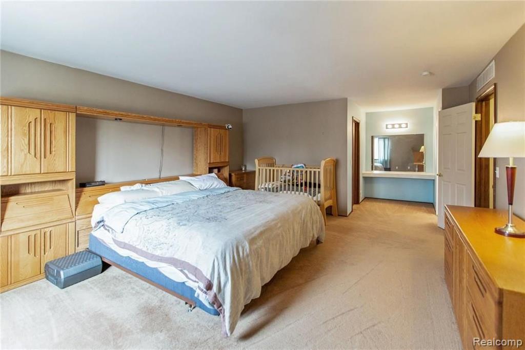 2269 Norton Road Rochester Hills, MI 48307 - Photo 25 of 31