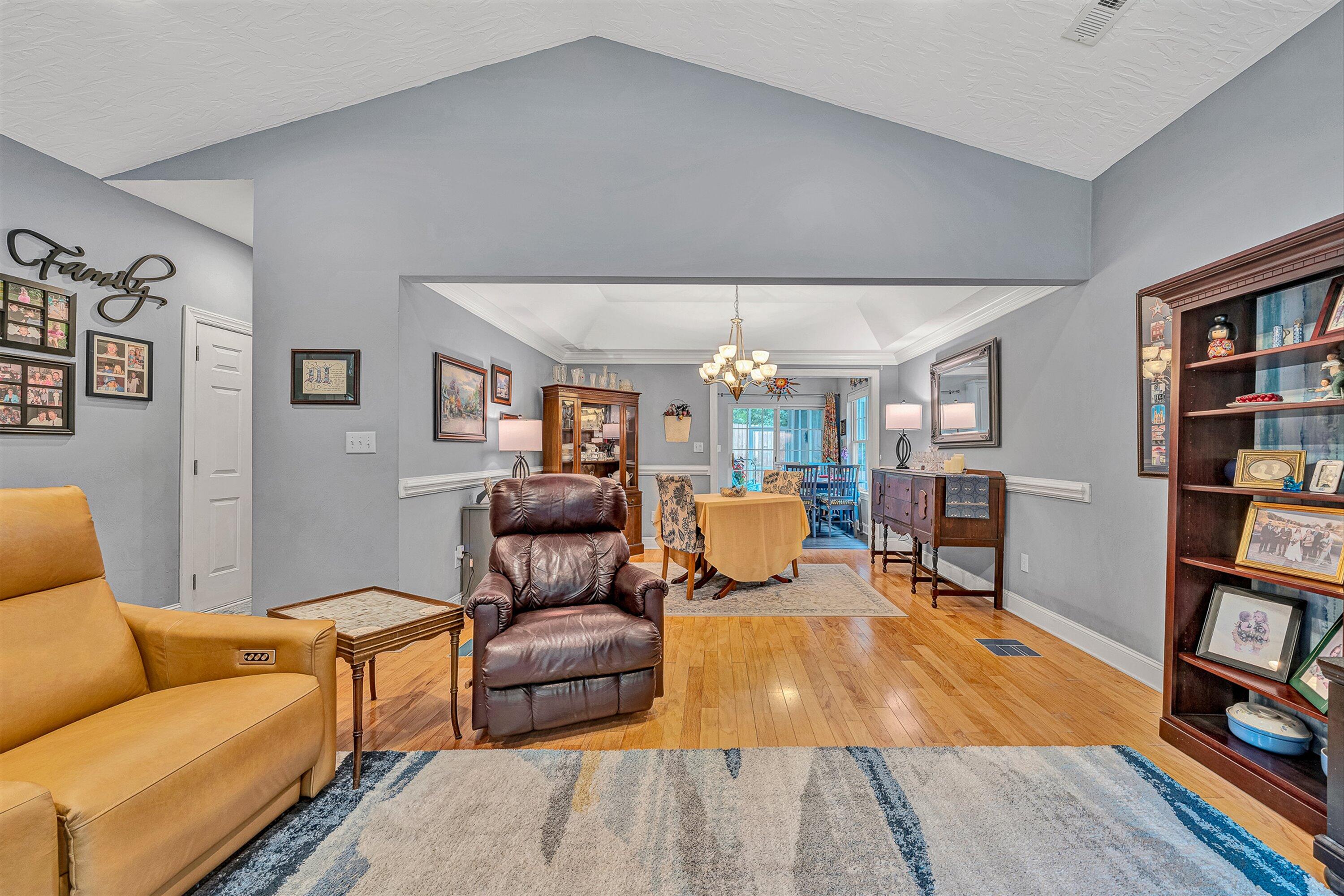 6034 Brahma Road Roanoke, VA 24018 - Photo 6 of 31 06-VM-04530