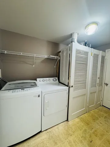 $310,000 | 524 Majestic Lane, Oswego, IL 60543