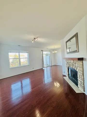 $310,000 | 524 Majestic Lane, Oswego, IL 60543