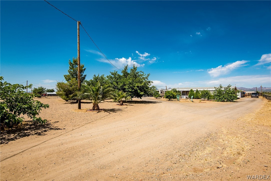 3373 Higley Road Golden Valley, AZ 86413 - Photo 7 of 47 a view of an ocean and beach