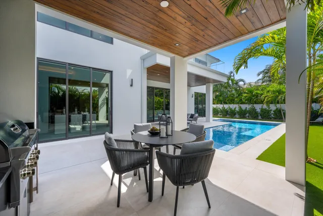 $6,395,000 | 335 Northeast 5th Street, Boca Raton, FL 33432