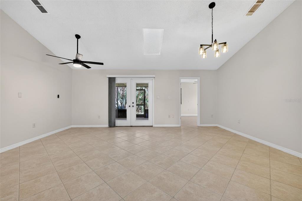 112 Anclote Road Tarpon Springs, FL 34689 - Photo 8 of 29