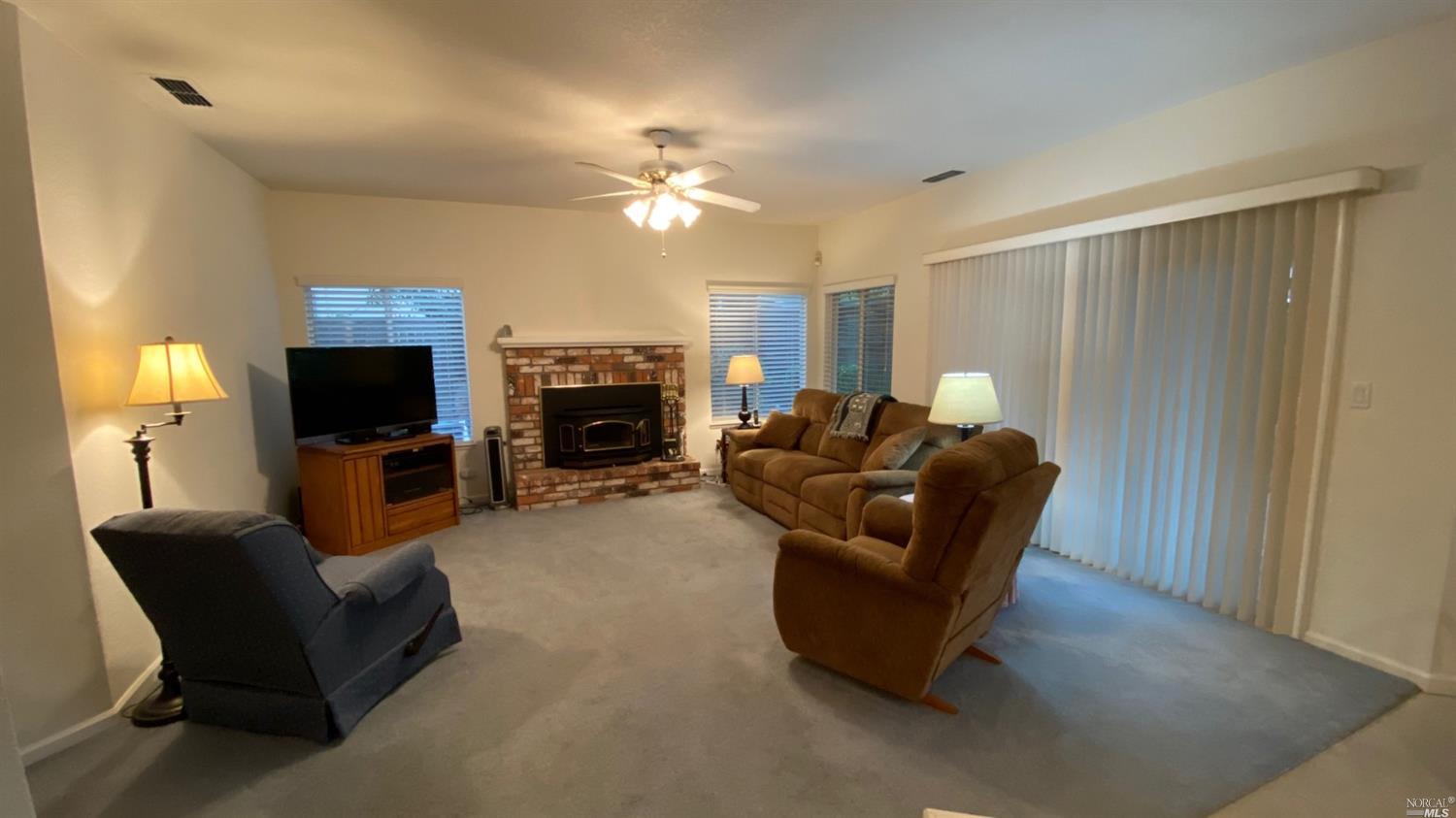 5413 Thunder Ridge Circle Rocklin, CA 95765 - Photo 9 of 28