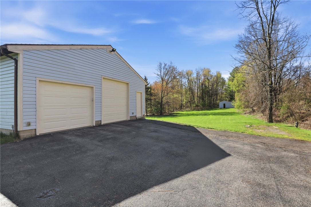 63 Pine Hill Road Parma, NY 14559 - Photo 4 of 50