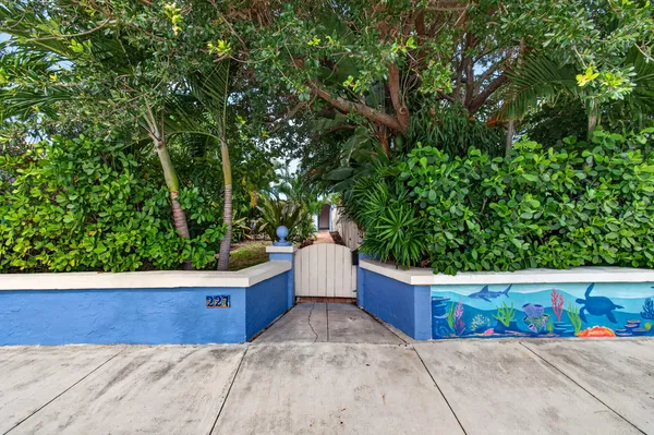 $499,900 | 227 North M Street, Lake Worth Beach, FL 33460