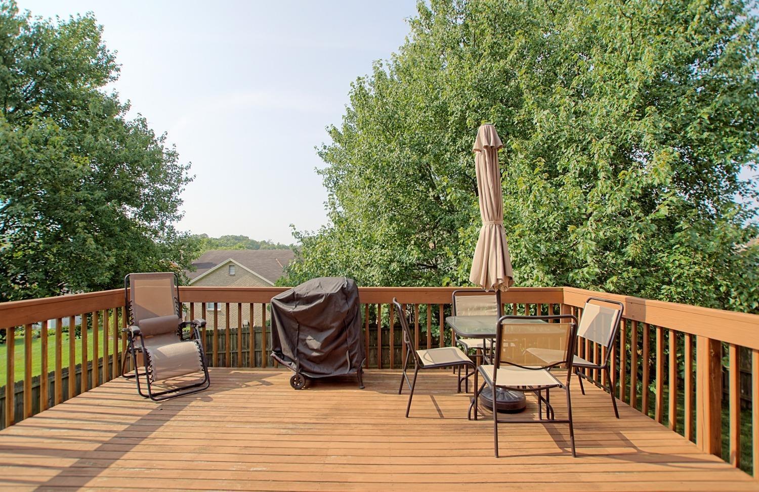 5859 Lawrence Road Cincinnati, OH 45248 - Photo 39 of 41