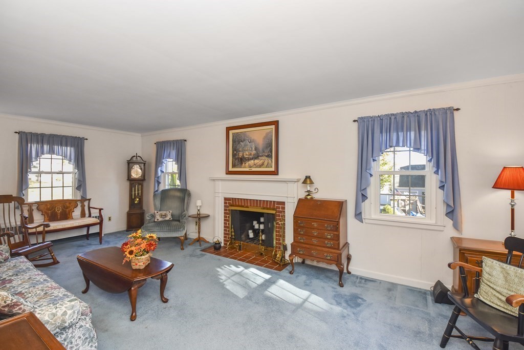 118 Monadnock Road Worcester, MA 01609 - Photo 3 of 27 Gallery Image 3