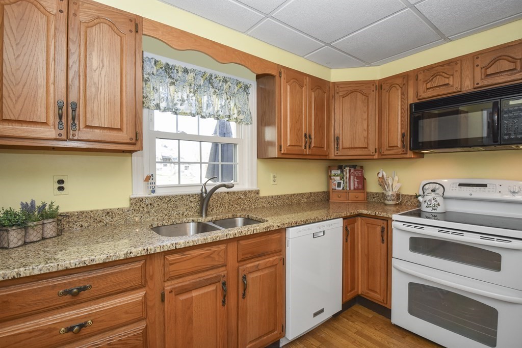 118 Monadnock Road Worcester, MA 01609 - Photo 6 of 27 Gallery Image 6