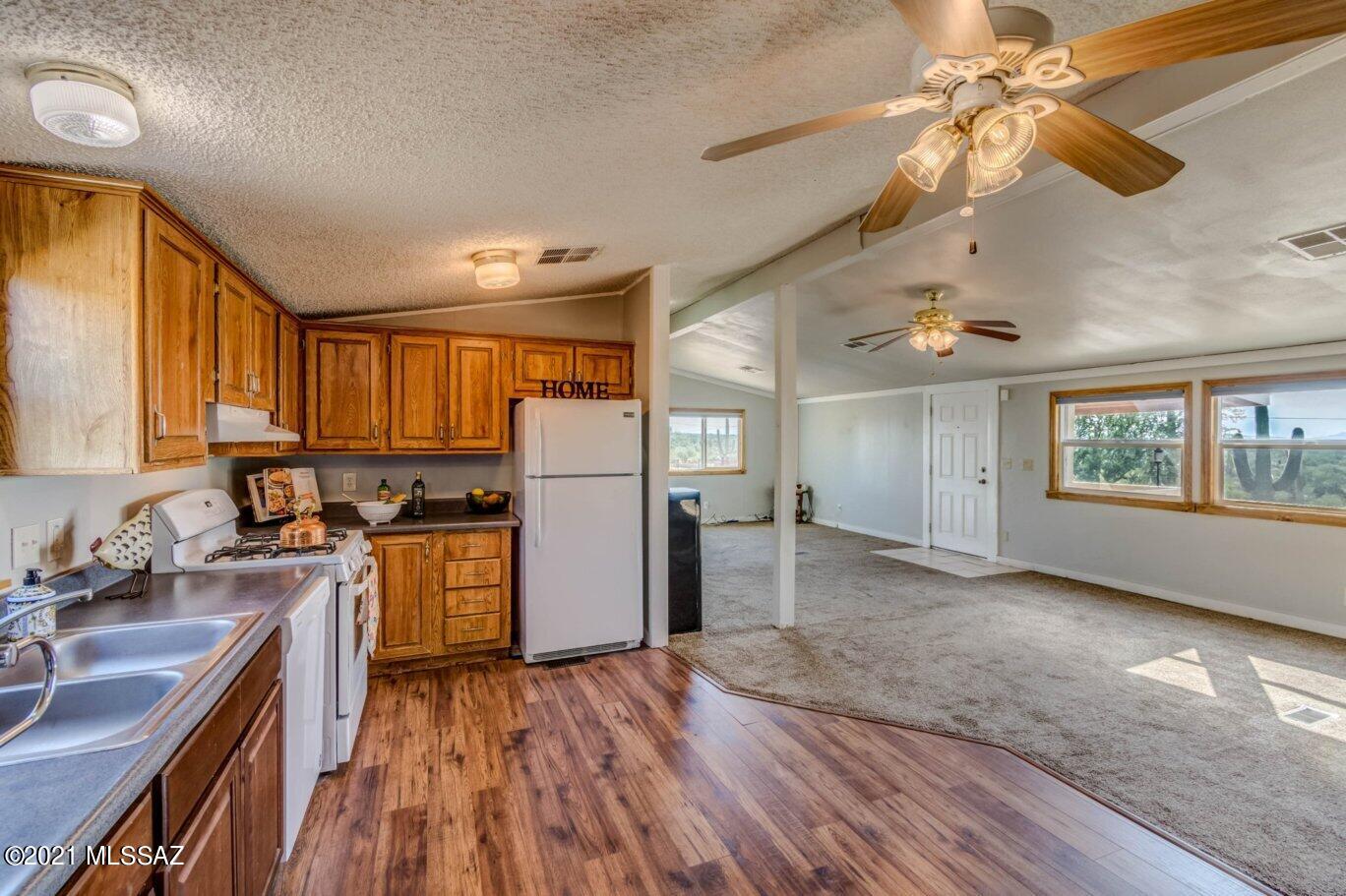 6644 North Van Ark Road Tucson, AZ 85743 - Photo 8 of 28