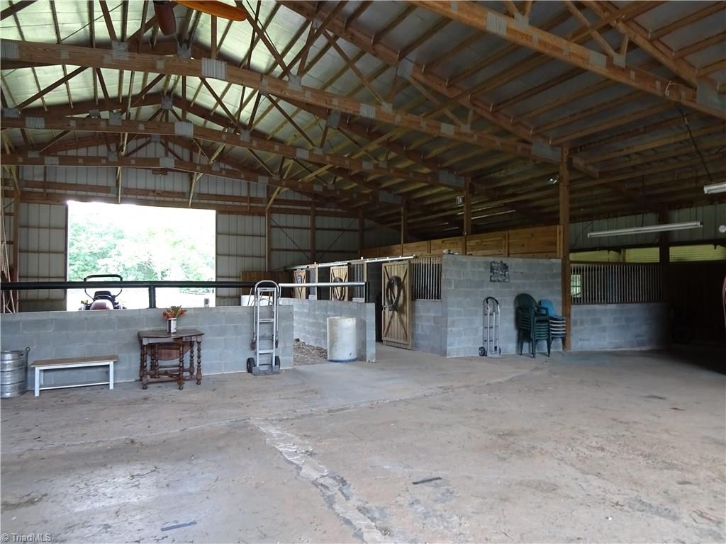 229 Nicholson Road Winston-Salem, NC 27107 - Photo 2 of 22 Gallery Image 2