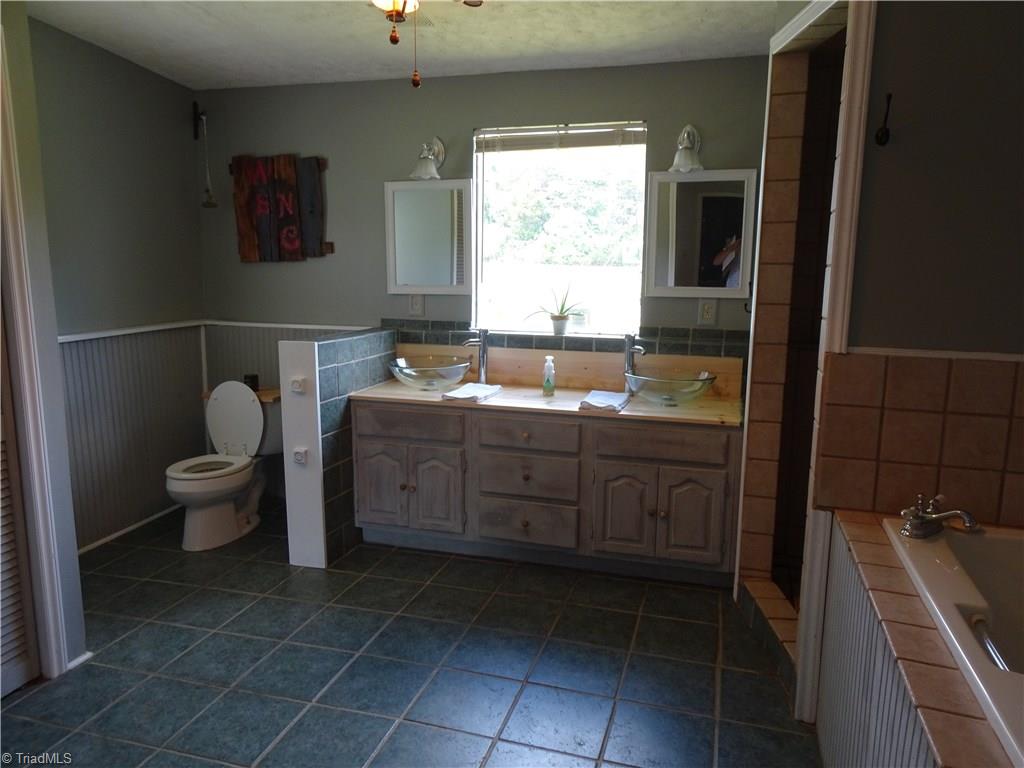 229 Nicholson Road Winston-Salem, NC 27107 - Photo 19 of 22 Gallery Image 19