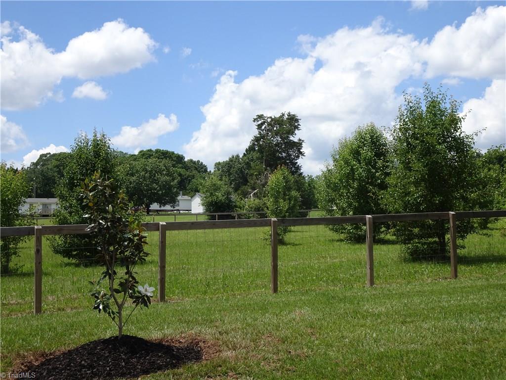 229 Nicholson Road Winston-Salem, NC 27107 - Photo 6 of 22 Gallery Image 6