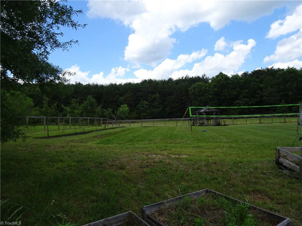 229 Nicholson Road Winston-Salem, NC 27107 - Photo 8 of 22 Gallery Image 8