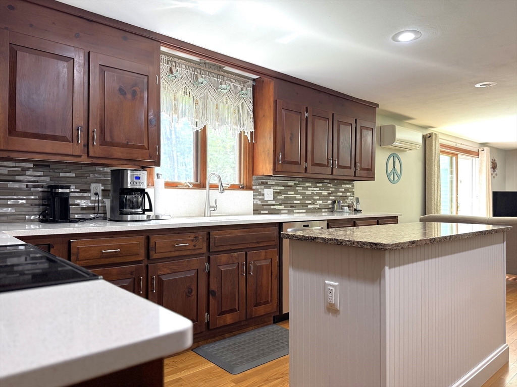 4 Riverwood Road Kingston, NH 03848 - Photo 12 of 42