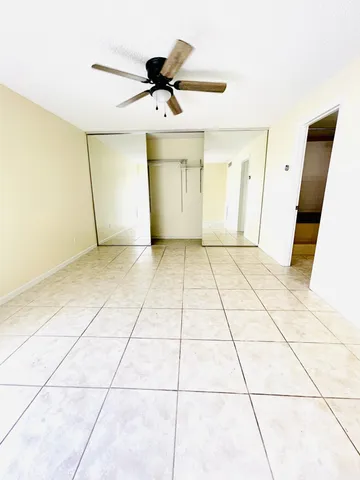 $1,650 | 635 Executive Center Drive, Unit M202, West Palm Beach, FL 33401