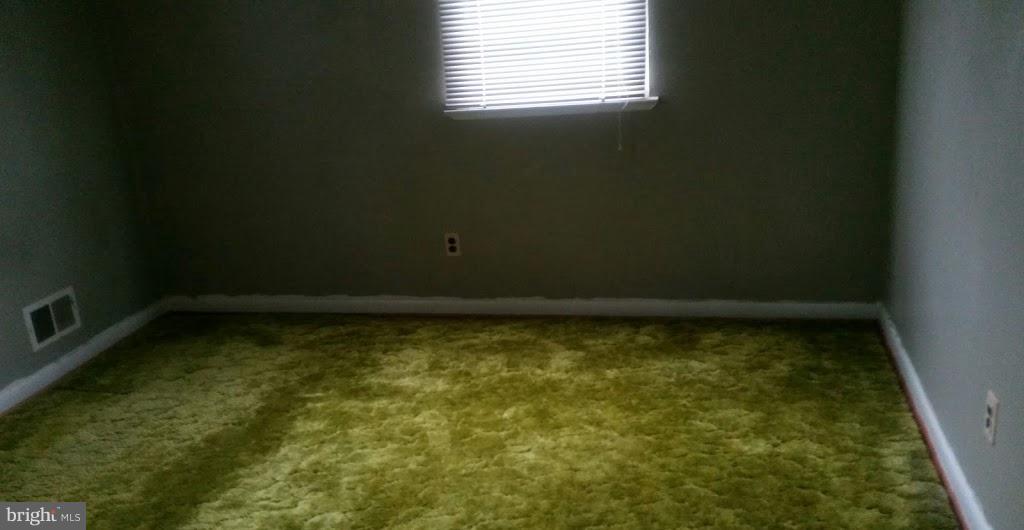 6302 Chesworth Road Baltimore, MD 21228 - Photo 11 of 17 Bedroom