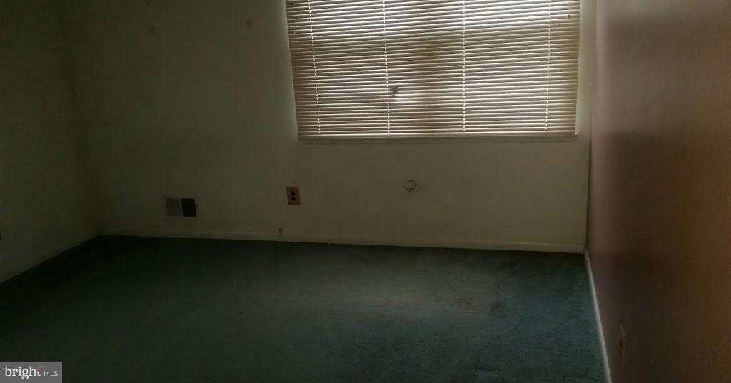 6302 Chesworth Road Baltimore, MD 21228 - Photo 12 of 17 Bedroom