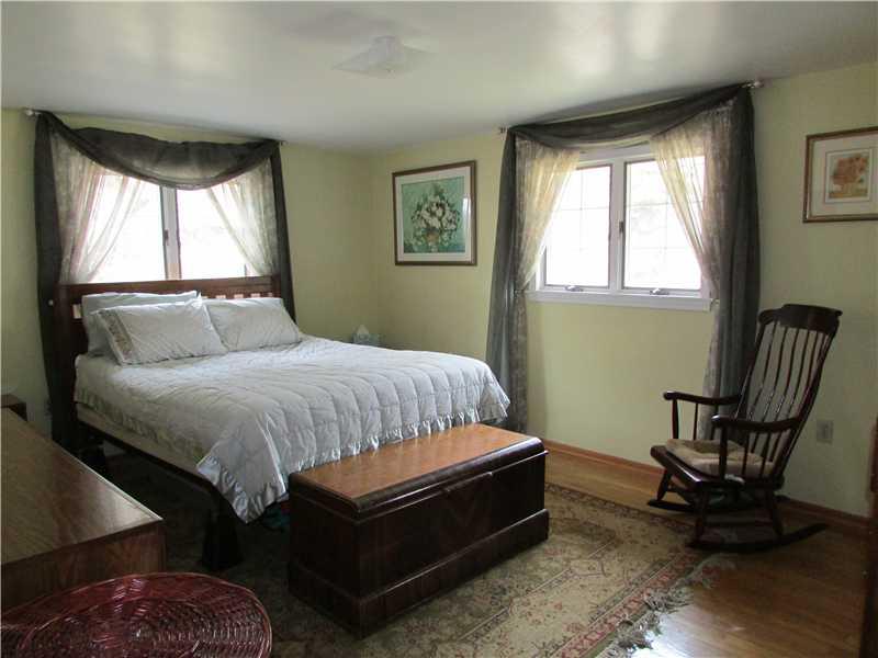 280 McKenzie Road Clinton, PA 15026 - Photo 11 of 16 Master Bedroom.