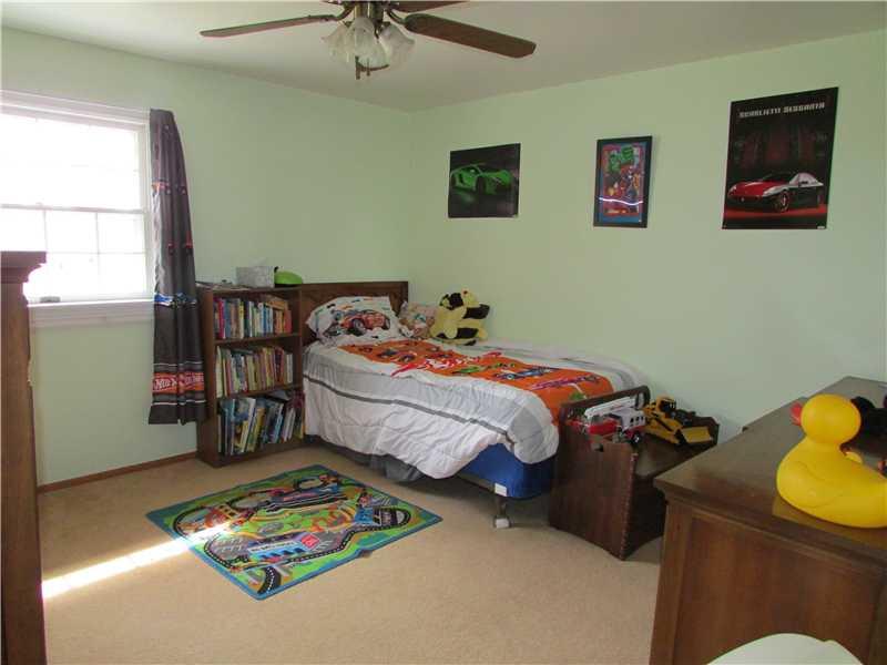 280 McKenzie Road Clinton, PA 15026 - Photo 14 of 16 Bedroom. 2ND BEDROOM