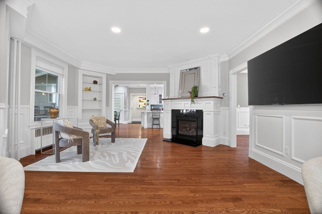 33 Linden Street Wellesley, MA 02482 - Photo 8 of 32