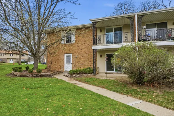 $225,000 | 1819 Burgundy Street, Schererville, IN 46375