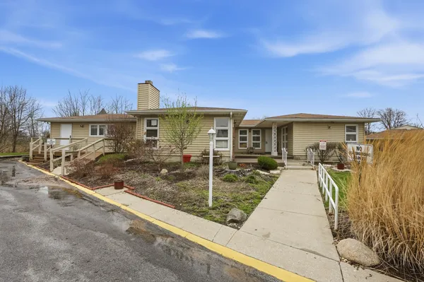 $225,000 | 1819 Burgundy Street, Schererville, IN 46375