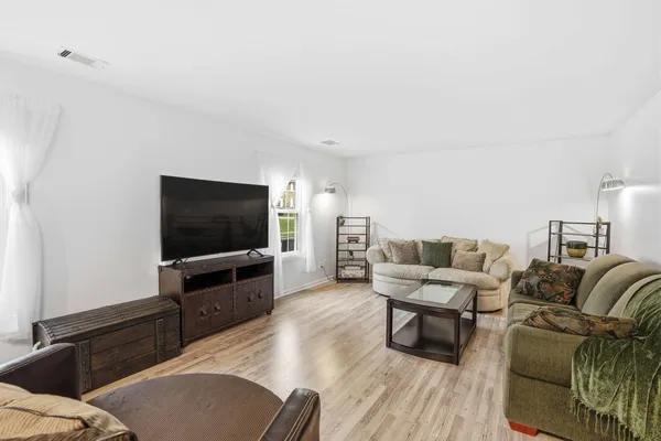 $225,000 | 1819 Burgundy Street, Schererville, IN 46375