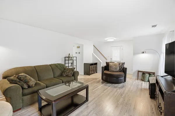 $225,000 | 1819 Burgundy Street, Schererville, IN 46375