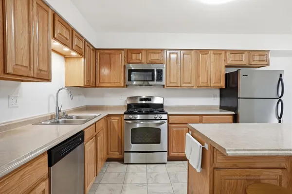 $225,000 | 1819 Burgundy Street, Schererville, IN 46375