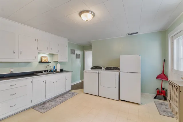 $355,000 | 16-18 South Elm Street, St. Albans, VT 05478