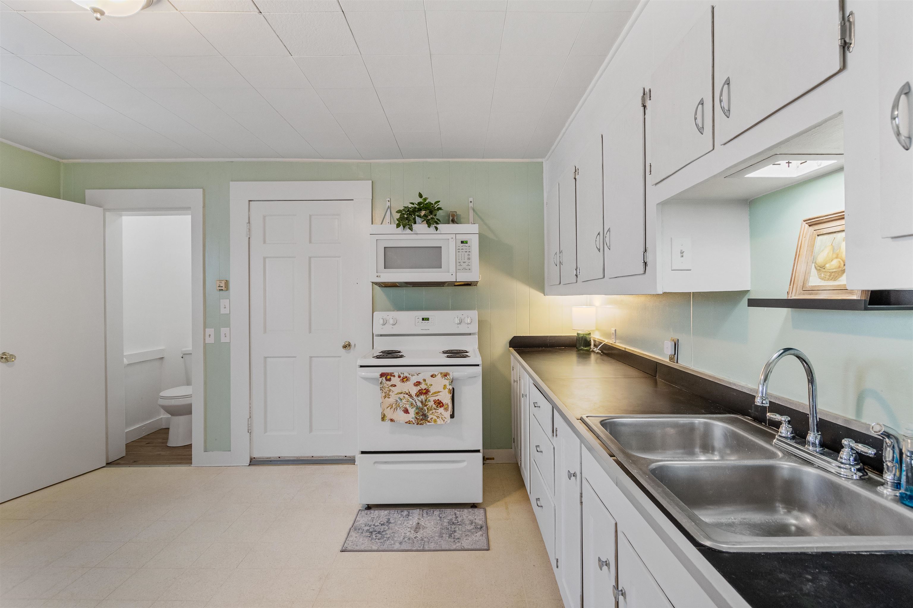 16-18 South Elm Street St. Albans, VT 05478 - Photo 2 of 55