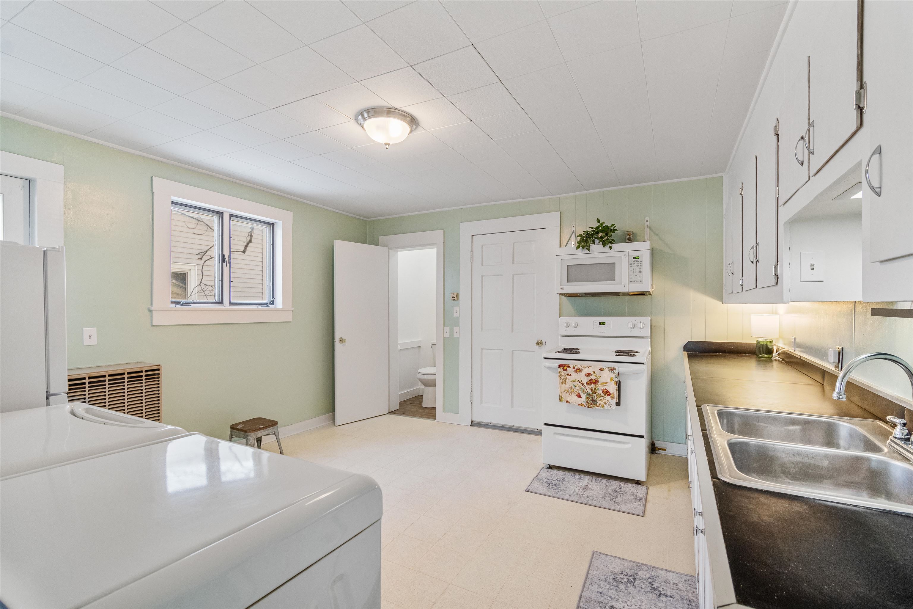 16-18 South Elm Street St. Albans, VT 05478 - Photo 3 of 55