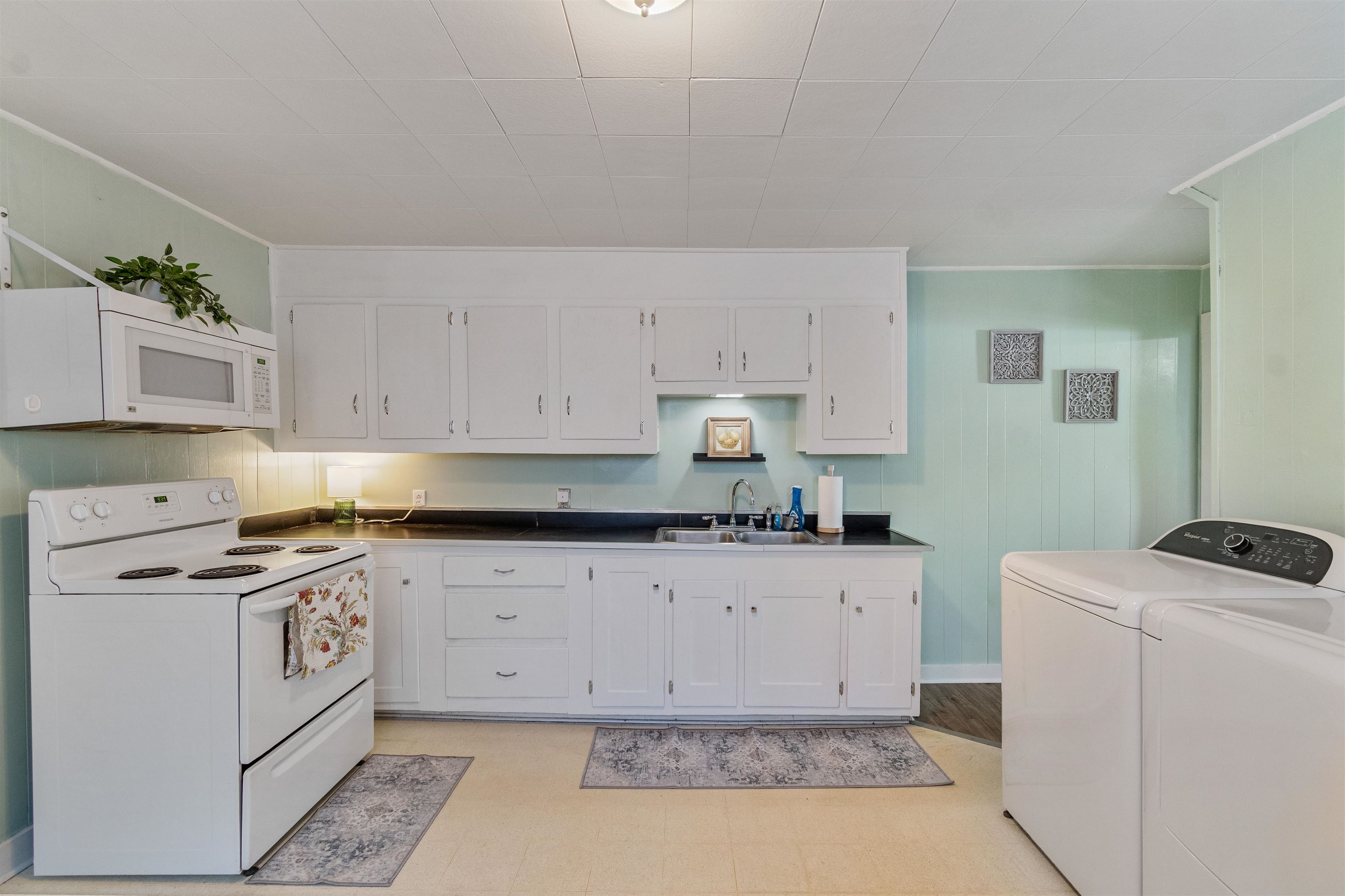 16-18 South Elm Street St. Albans, VT 05478 - Photo 5 of 55