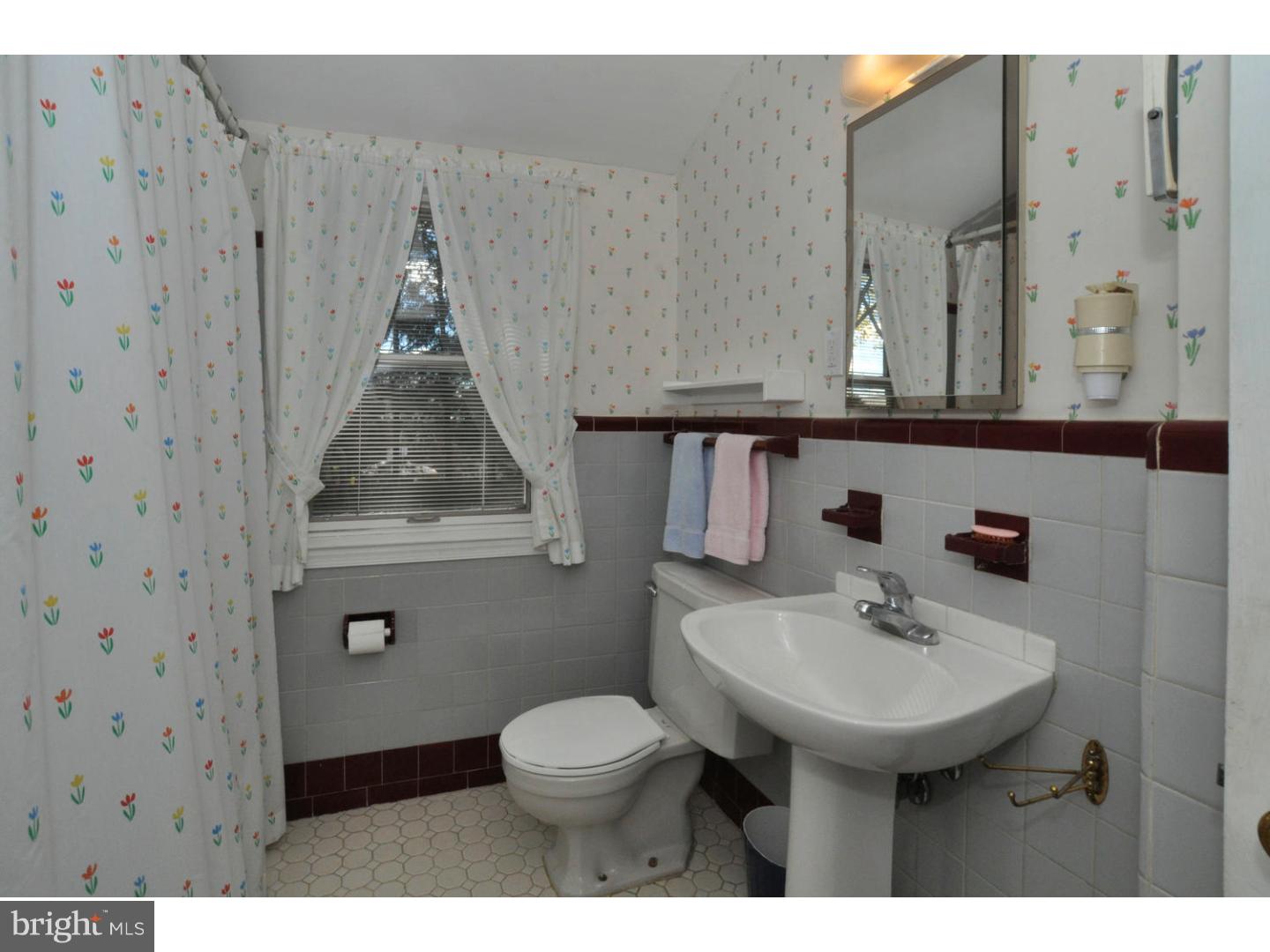 1114 Rhawn Street Philadelphia, PA 19111 - Photo 17 of 21 Bathroom