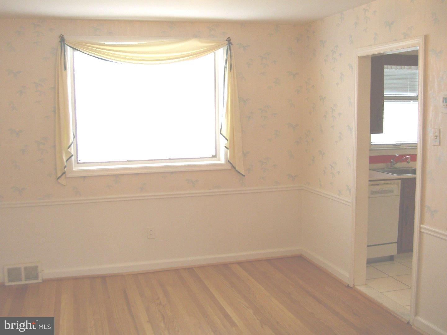 1114 Rhawn Street Philadelphia, PA 19111 - Photo 5 of 21 Dining Room