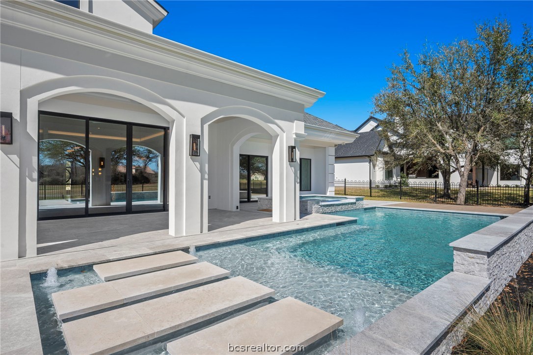 4212 Tuscany Court Bryan, TX 77802 - Photo 36 of 41 a front view of a house with garden