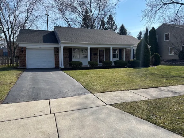 $449,000 | 1621 Portsmouth Lane, Schaumburg, IL 60193