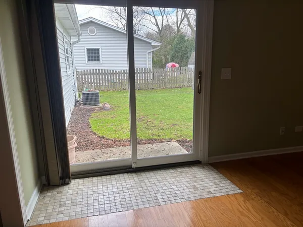 $449,000 | 1621 Portsmouth Lane, Schaumburg, IL 60193