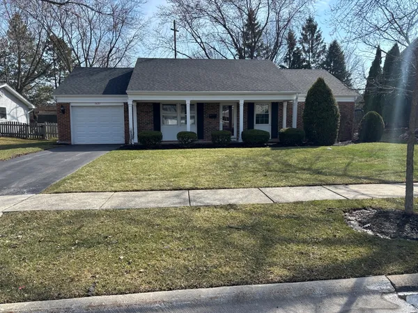 $449,000 | 1621 Portsmouth Lane, Schaumburg, IL 60193