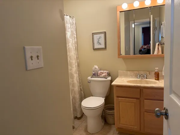 $449,000 | 1621 Portsmouth Lane, Schaumburg, IL 60193