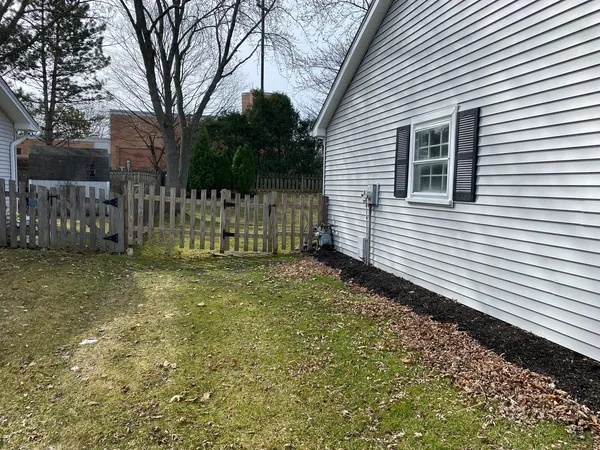 $449,000 | 1621 Portsmouth Lane, Schaumburg, IL 60193