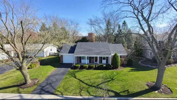 $449,000 | 1621 Portsmouth Lane, Schaumburg, IL 60193