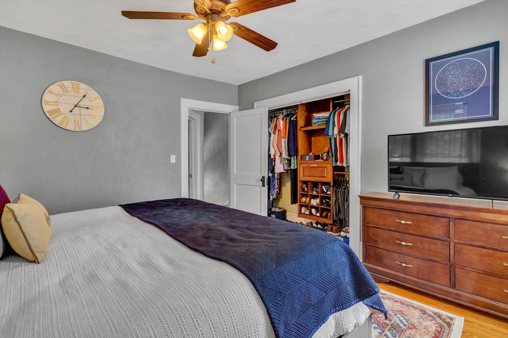 2630 Tillett Road Southwest Roanoke, VA 24015 - Photo 22 of 36 Bedroom 1