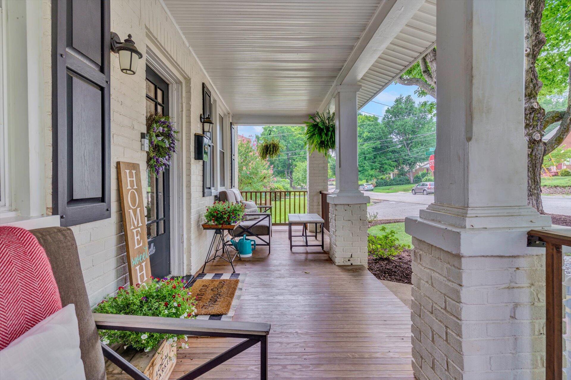 2630 Tillett Road Southwest Roanoke, VA 24015 - Photo 8 of 36 Front Porch