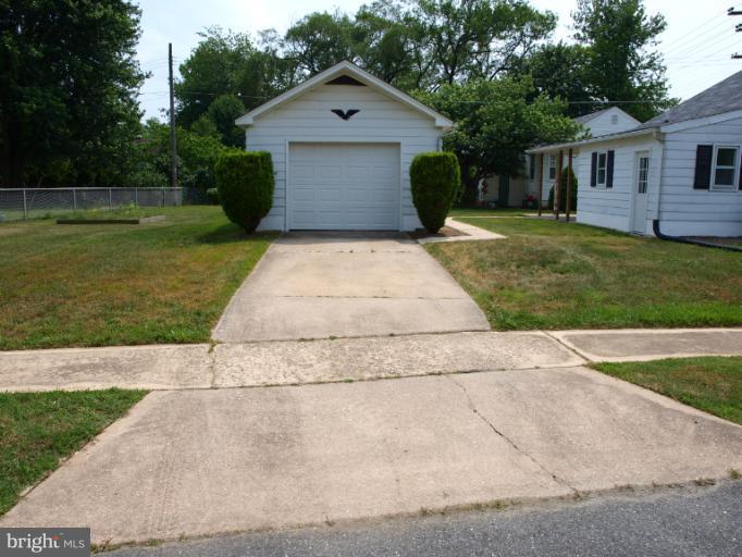 183 Old Post Road Aberdeen, MD 21001 - Photo 13 of 27 Garage With Cement Driveway