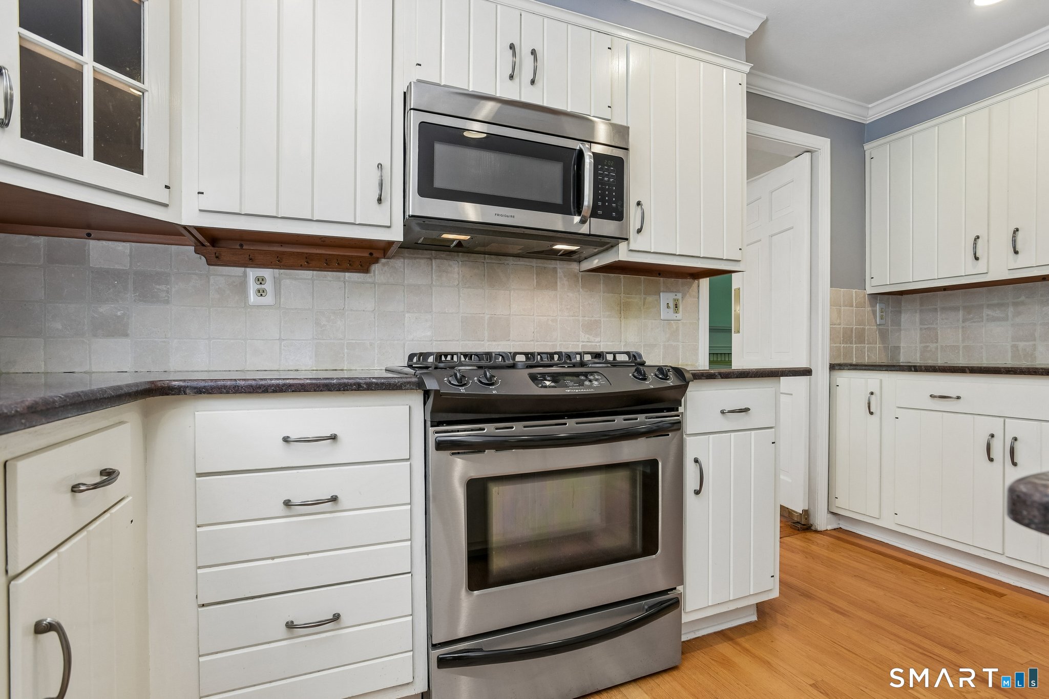 89 Summer Hill Road Madison, CT 06443 - Photo 11 of 39