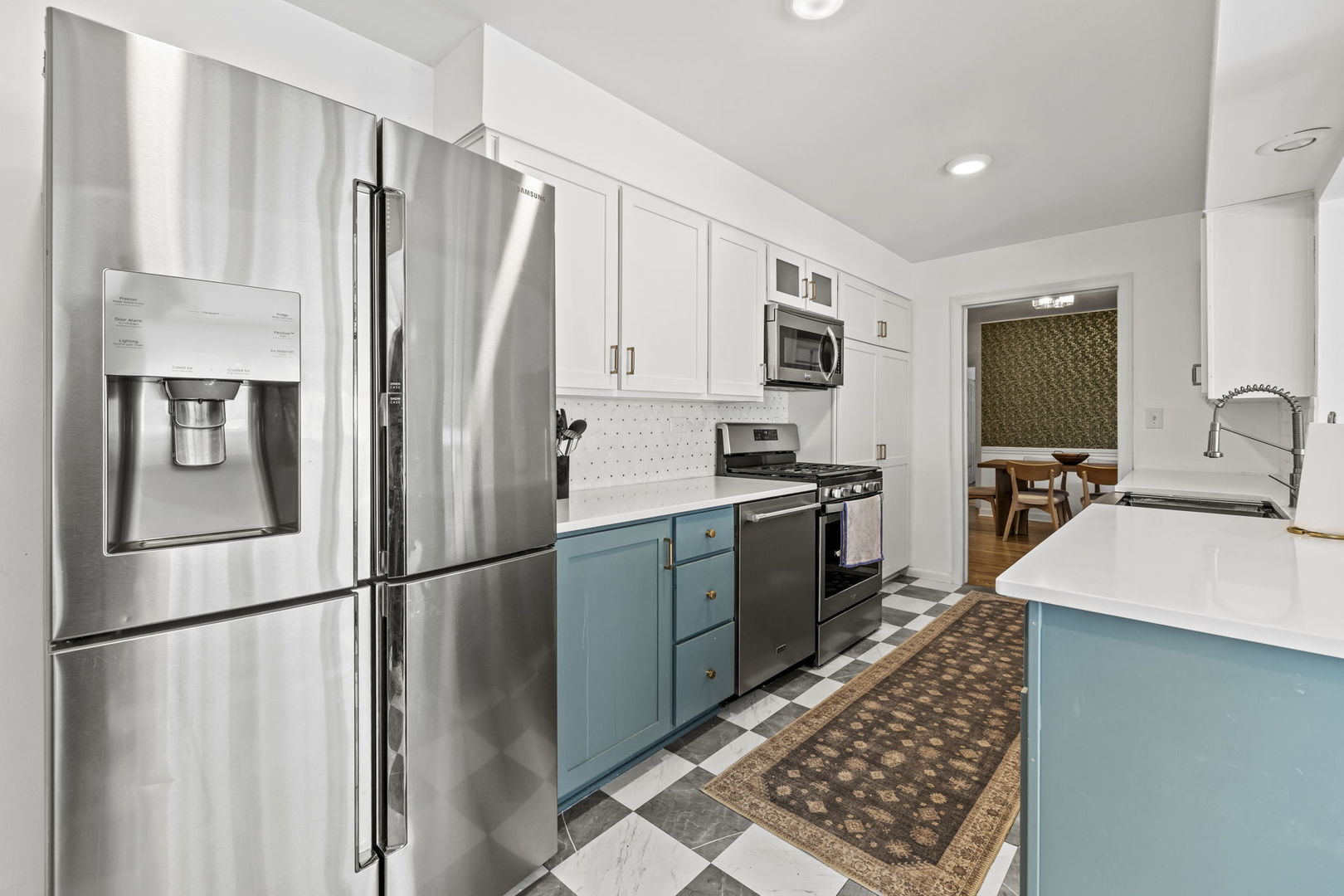 620 Crest Street Wheaton, IL 60187 - Photo 11 of 44 Gallery Image 11