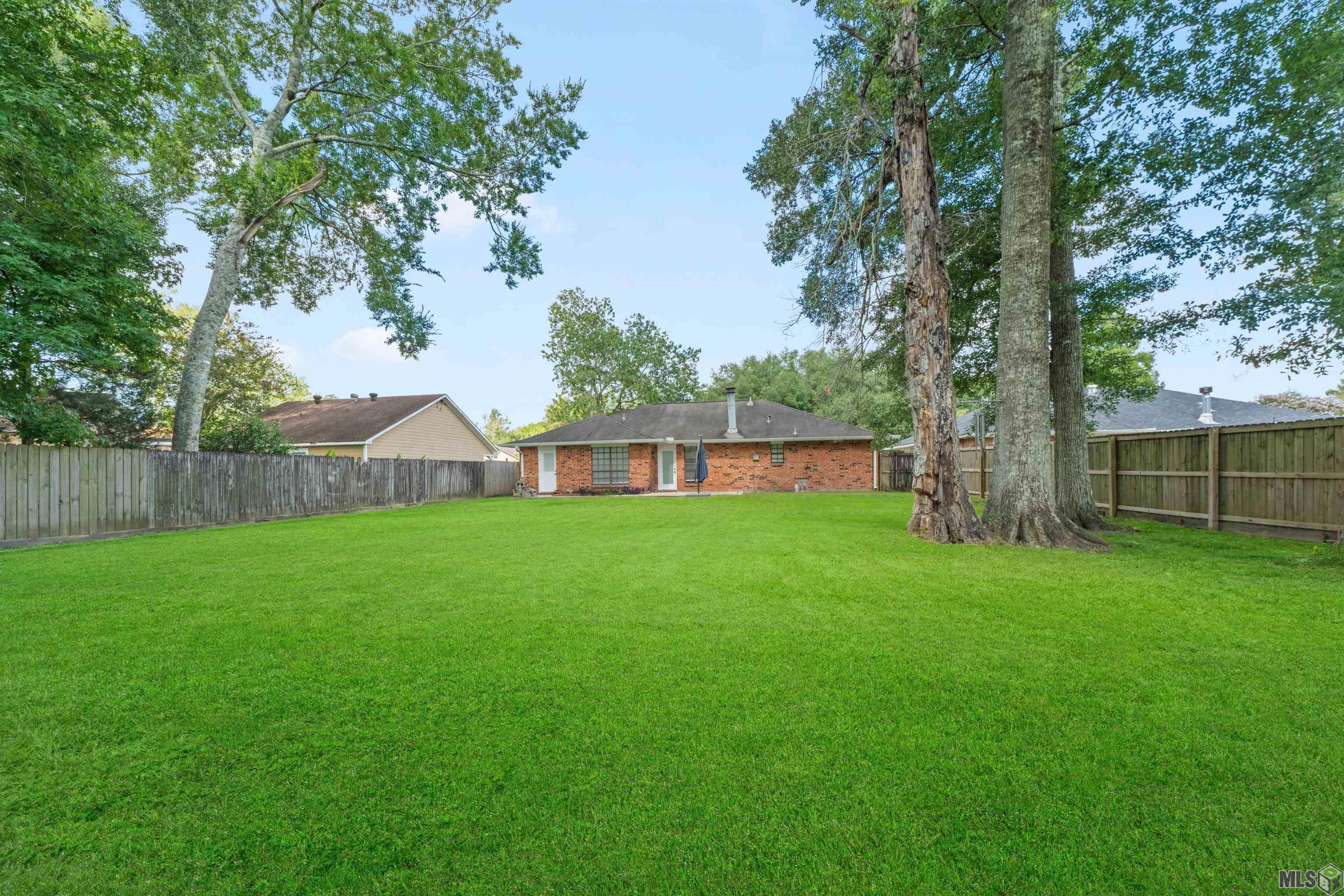 7513 Quorum Drive Baton Rouge, LA 70817 - Photo 32 of 34 Spaces to Enjoy